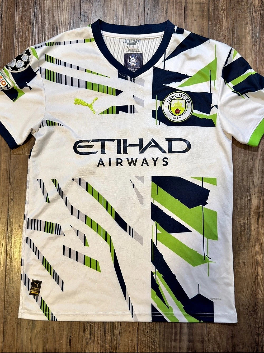 Puma Manchester City F.C. Third Jersey 2022/23 White & Green Medium